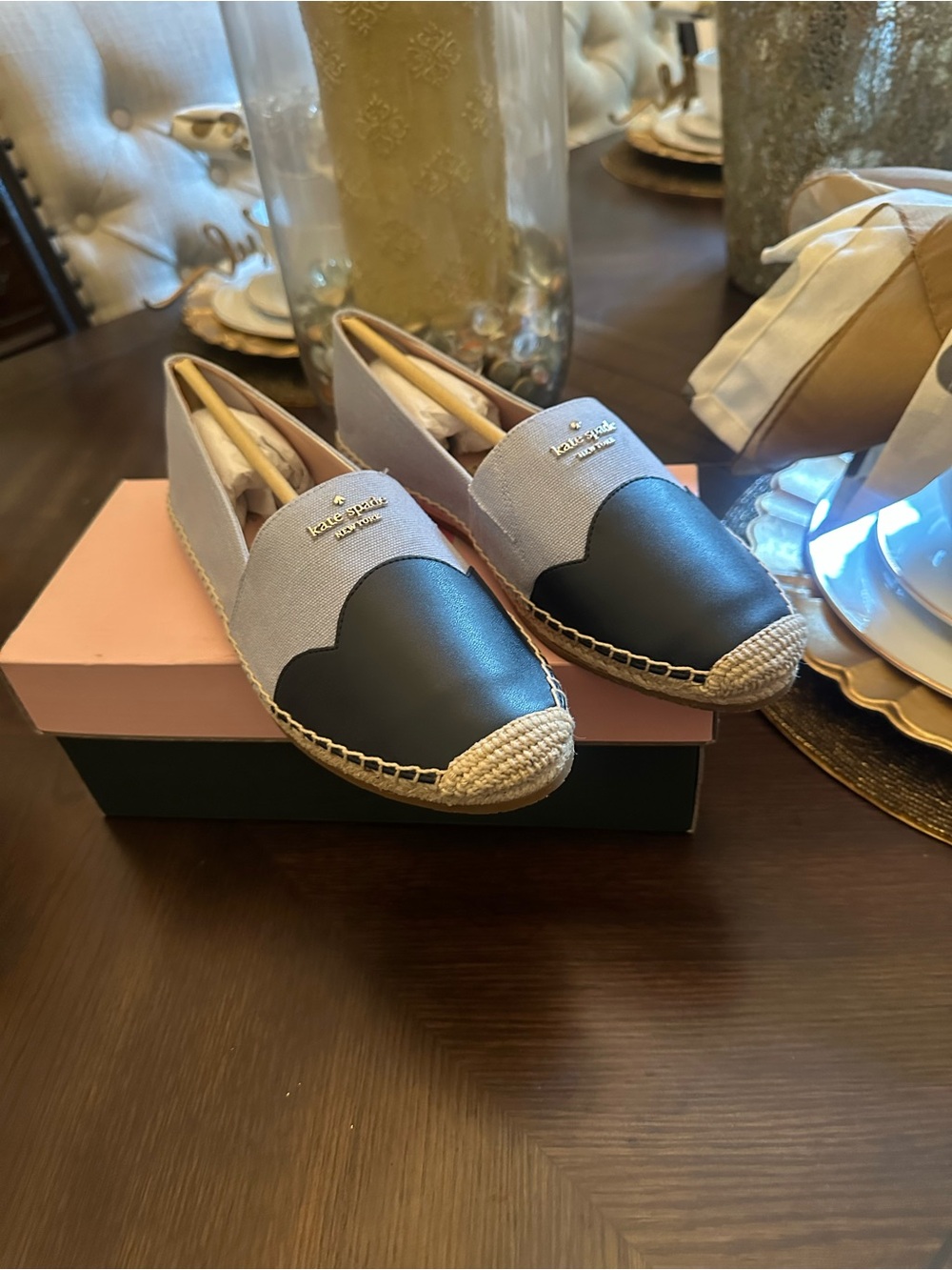 Brand New kate spade Navy Blue  and light Blue Scallop-Accent Espadrille Size 8